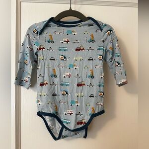 Magnetic Me pant & bodysuit set. Giraffic jam modal magnetic closure. 3-6months